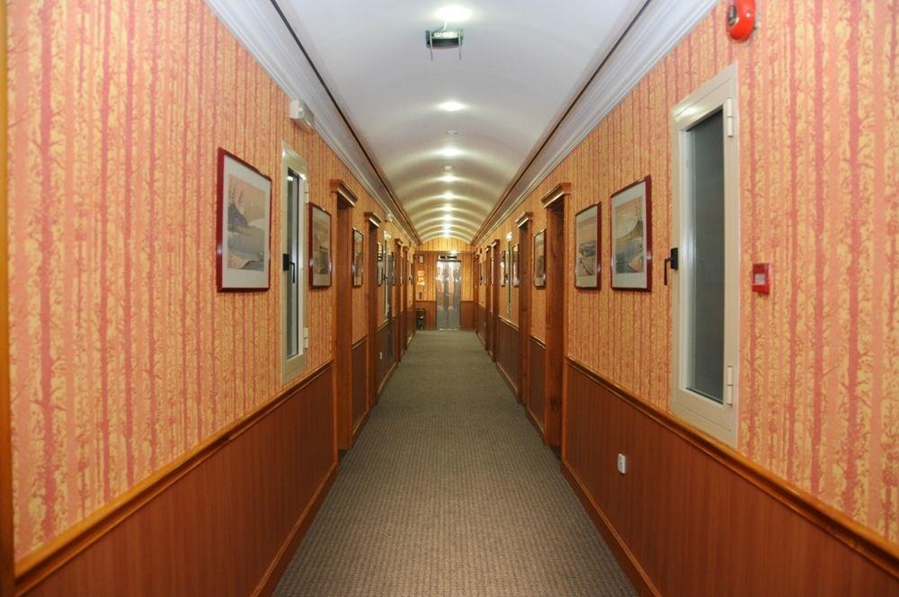 Jonrad Hotel Дубай Екстериор снимка