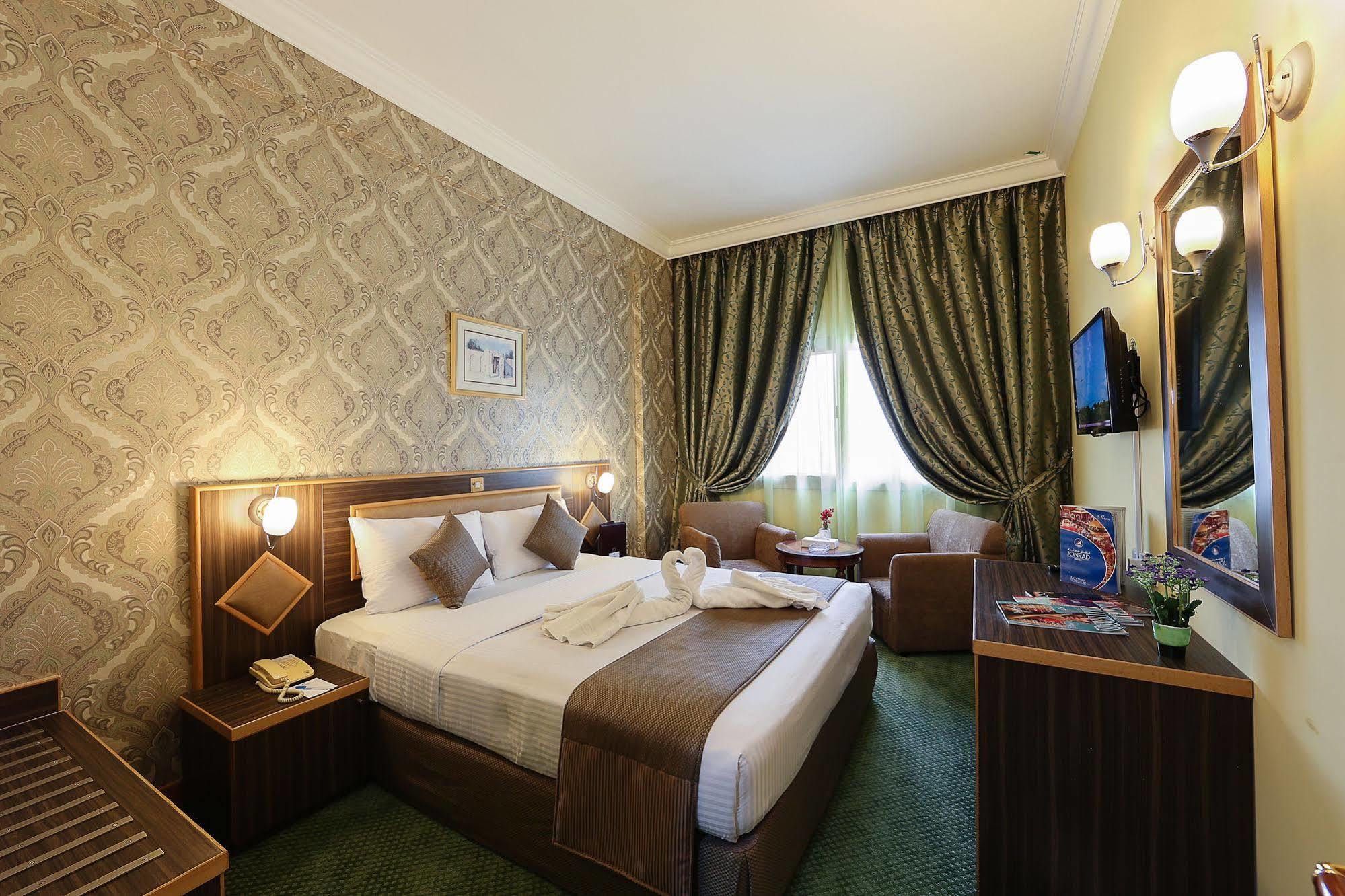 Jonrad Hotel Дубай Екстериор снимка