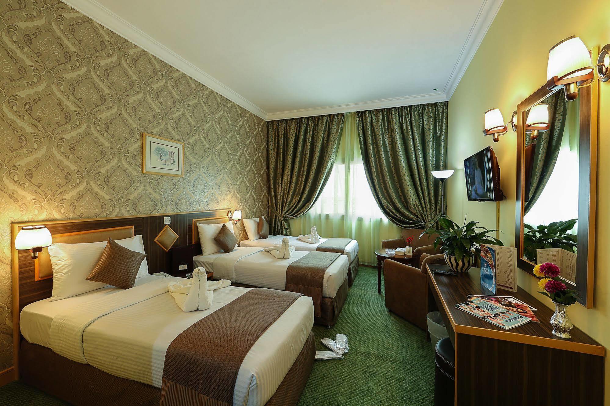 Jonrad Hotel Дубай Екстериор снимка