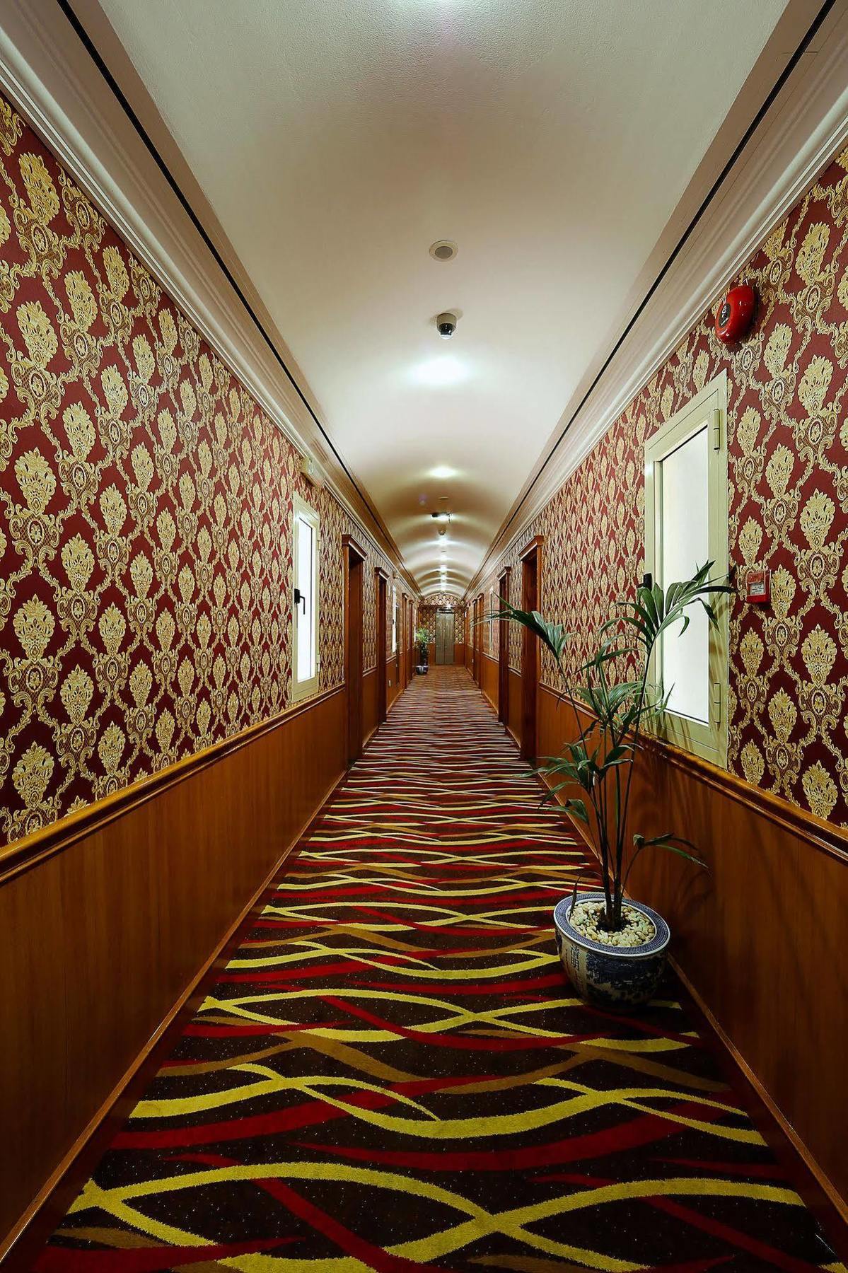Jonrad Hotel Дубай Екстериор снимка